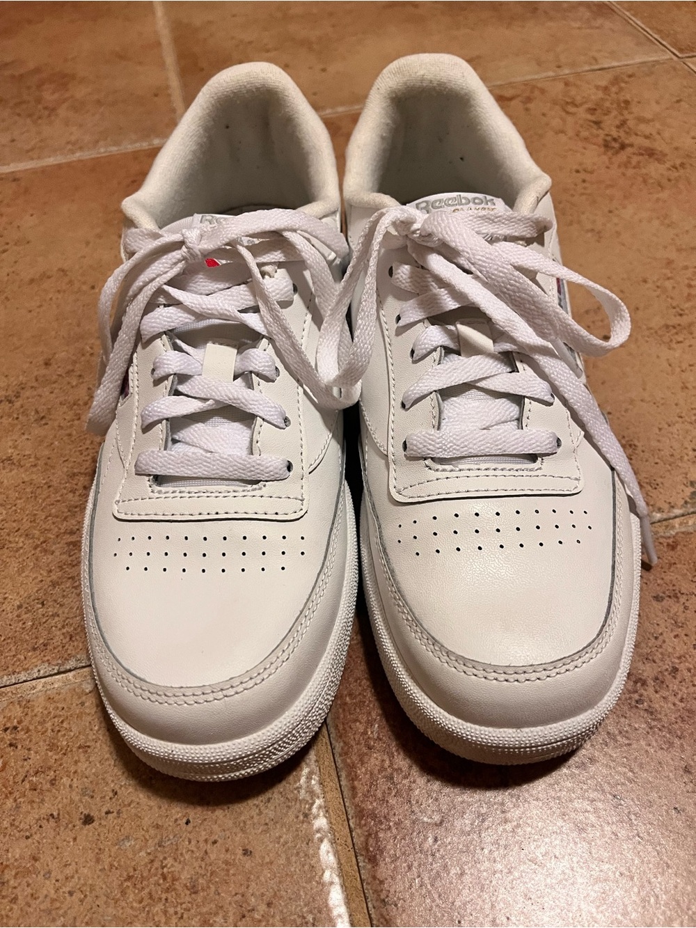 Reebok Classic White Unisex Sneakers